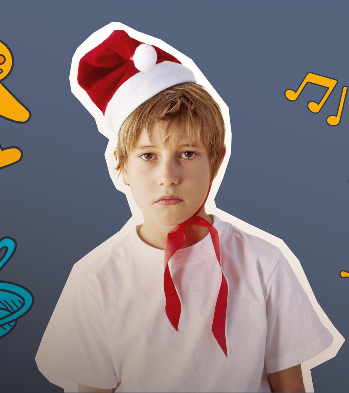 Junge hat Weihnachtsmütze auf und guckt motzig in die Kamera und Weihnachtsgrafiken von Musik, Tee, Plätzchen und Kerze mit Zweig.