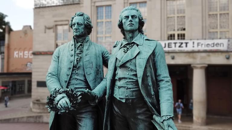 Nahaufnahme des Goethe-Schiller-Denkmals