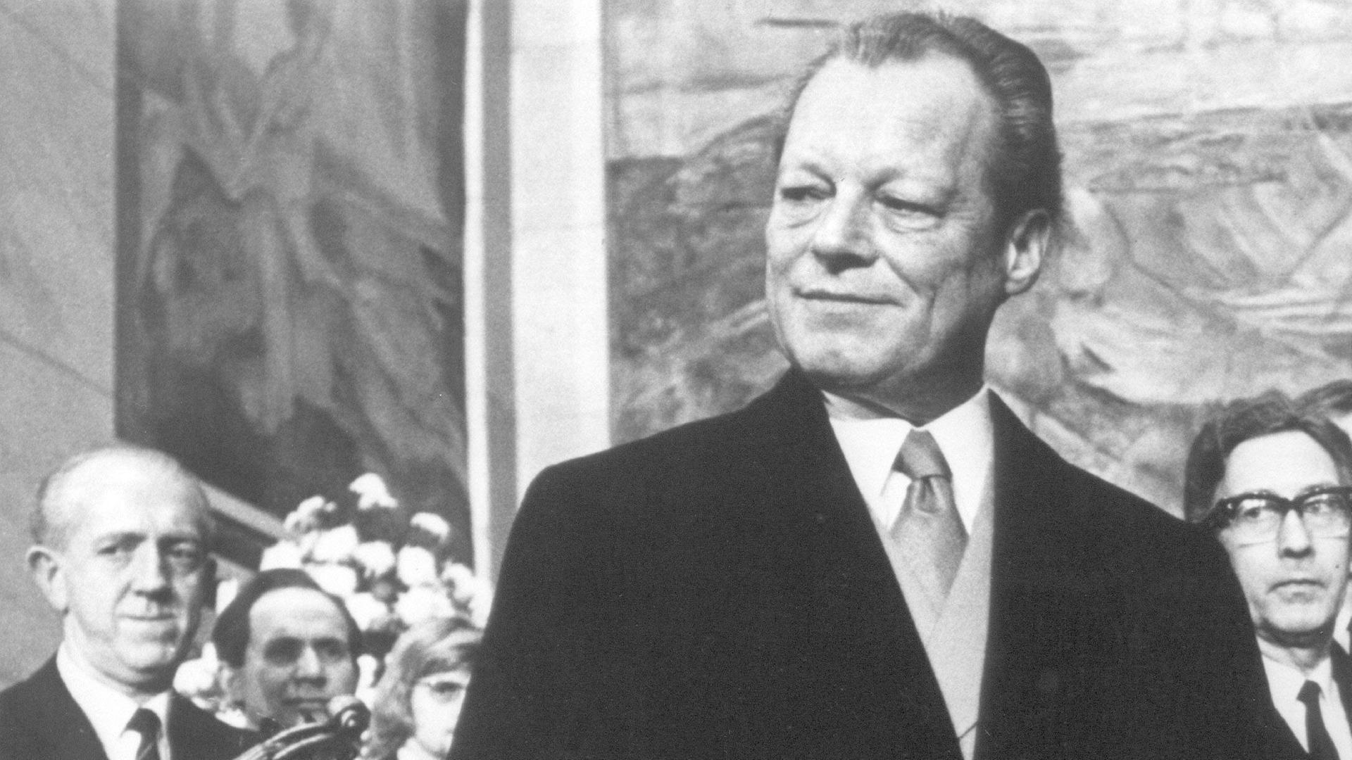 Willy Brandt erhält den Friedensnobelpreis.