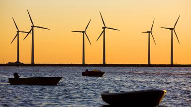 Windenergiepark in Dänemark bei Bonnerup