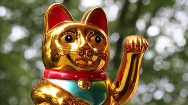 Winkekatze