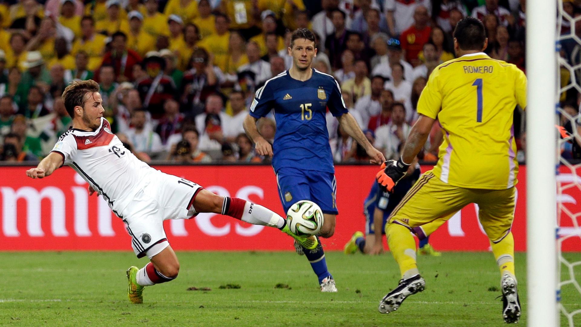 Mario Götze schießt das Siegtor im WM Finale 2014