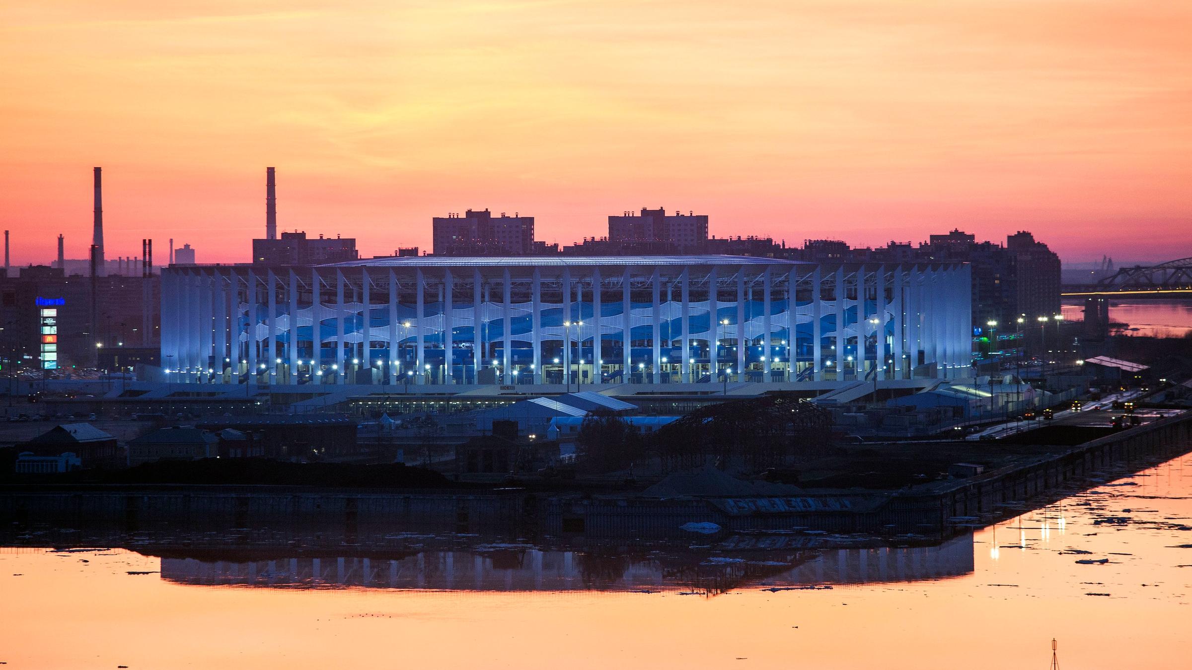Das Nischni-Nowgorod-Stadion wurde extra für die Weltmeisterschaft neu gebaut. 44.899 Zuschauer können die Spiele von den Rängen aus verfolgen.
