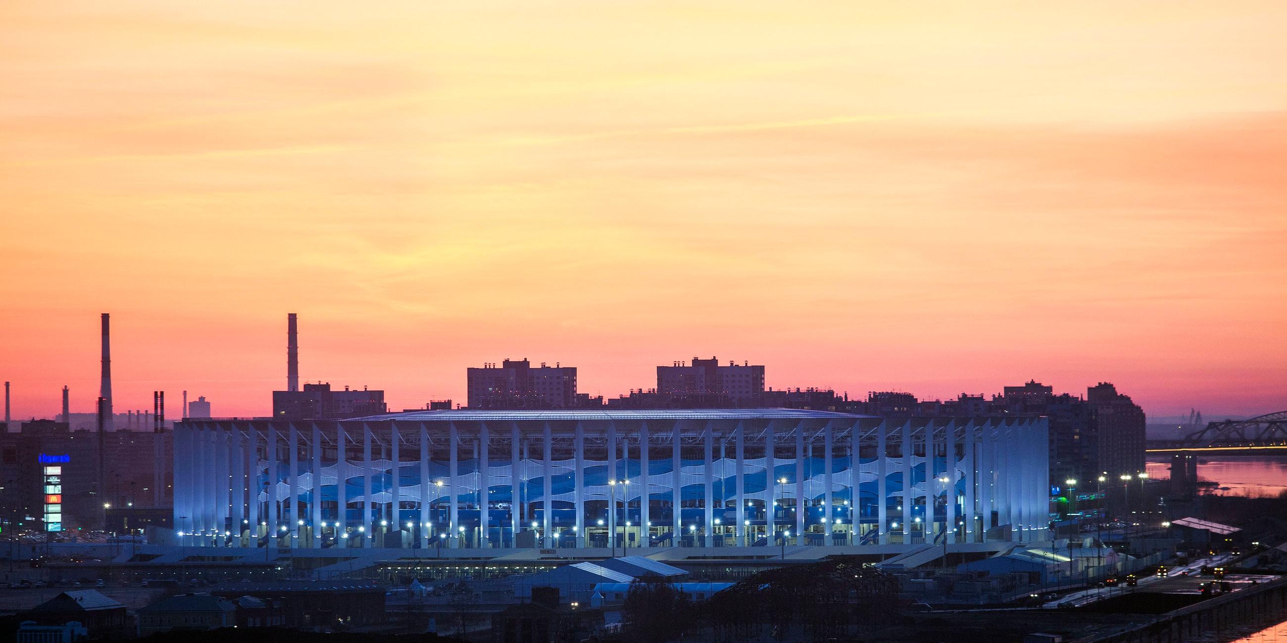 Das Nischni-Nowgorod-Stadion wurde extra für die Weltmeisterschaft neu gebaut. 44.899 Zuschauer können die Spiele von den Rängen aus verfolgen.