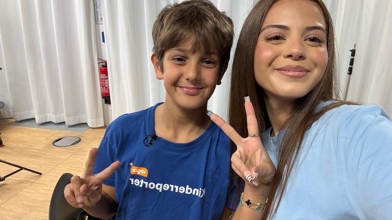 Rapperin Zah1de mit Kinderreporter